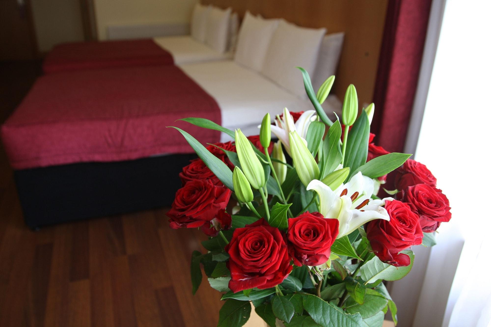 Station House Hotel Леттеркенні Екстер'єр фото
